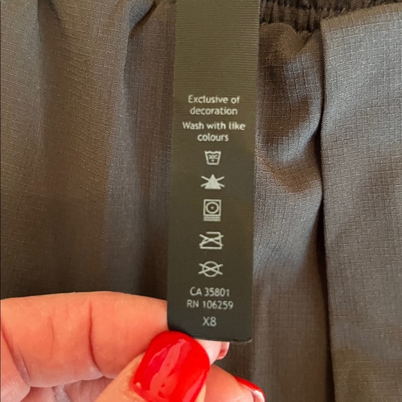 Lululemon Surge 6” Lined Gray Reflective Shorts - Picture 9 of 11